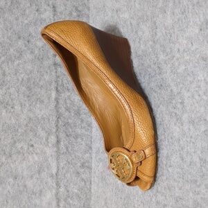 Tory Burch Women’s Brown Leather Logo Peep Toe Wedge Pumps Shoes US 7